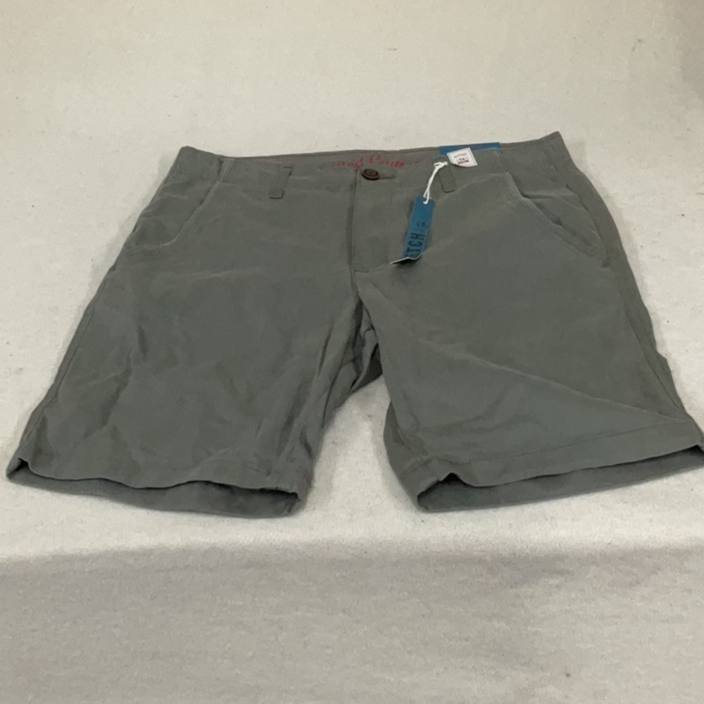 NWT men’s Red camel shorts